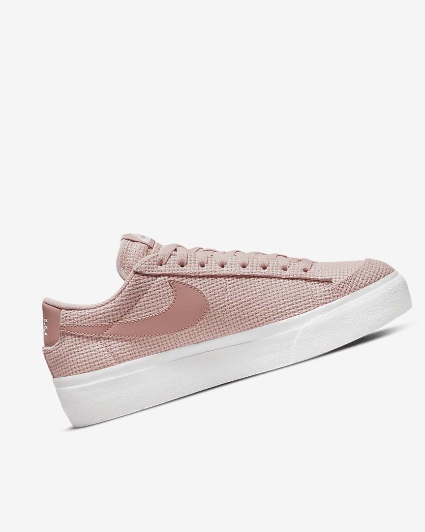 Pink / White / Pink / Rose Women's Nike Blazer Low Platform Sneakers | UK4696