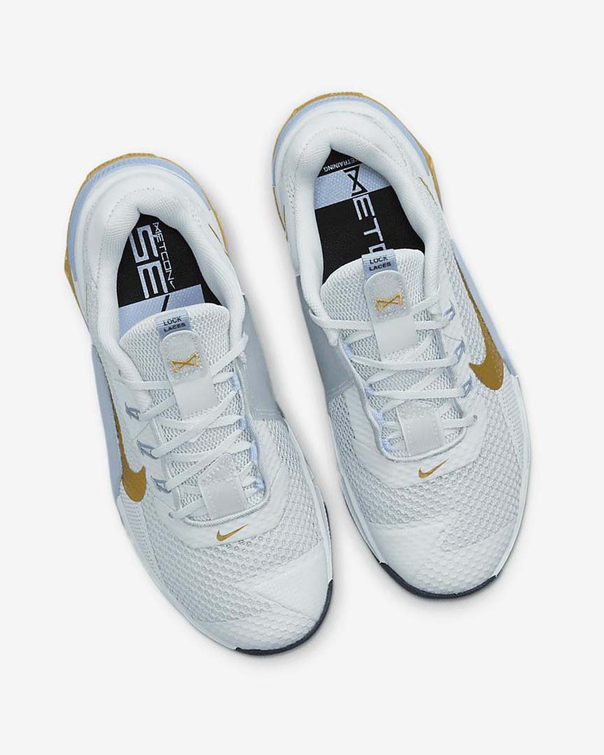 Platinum / Metal Gold Women's Nike Metcon 7 Training Shoes | UK3017