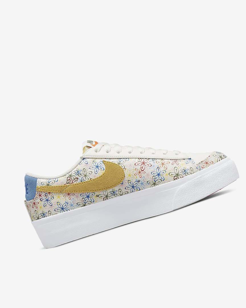 Royal / Blue Women's Nike Blazer Low Platform Sneakers | UK2668