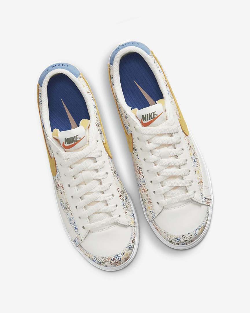 Royal / Blue Women's Nike Blazer Low Platform Sneakers | UK2668