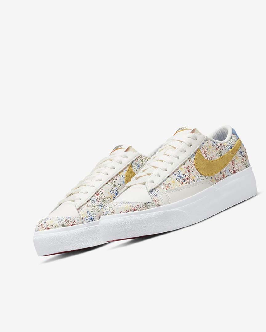 Royal / Blue Women's Nike Blazer Low Platform Sneakers | UK2668