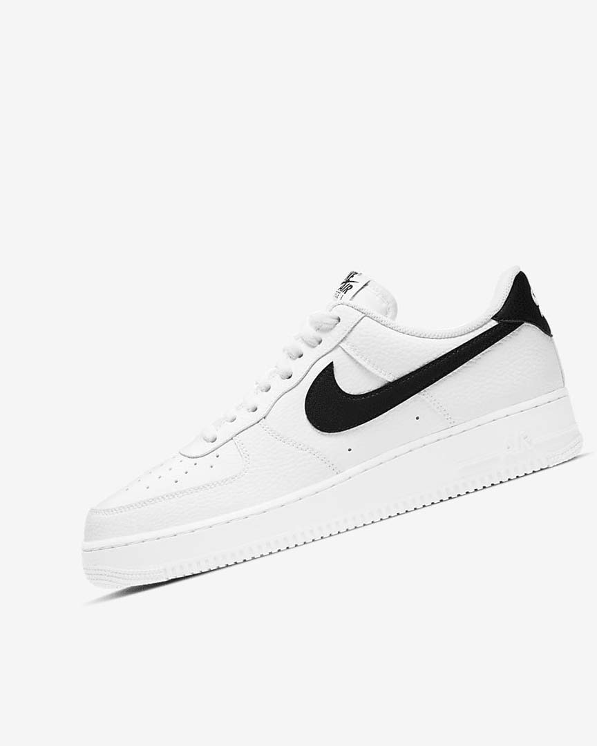 White / Black Men\'s Nike Air Force 1 \'07 Sneakers | UK5406