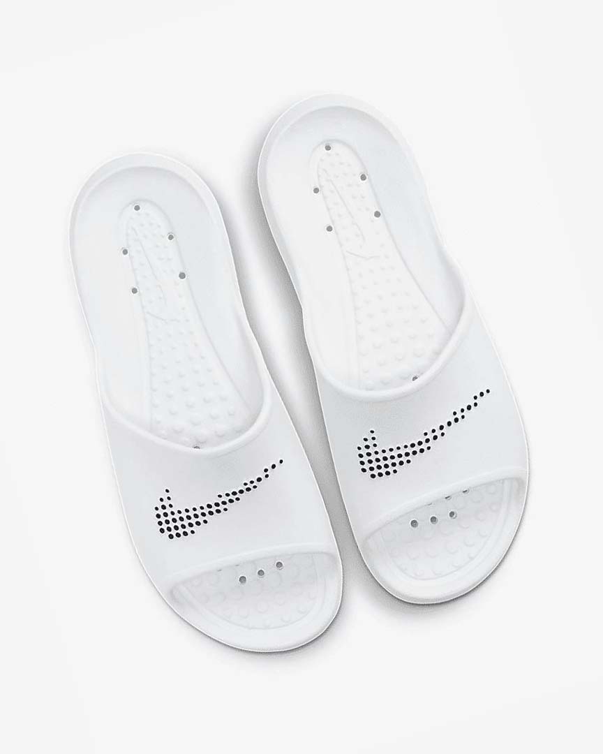 White / Black Men's Nike Victori One Slides | UK3043