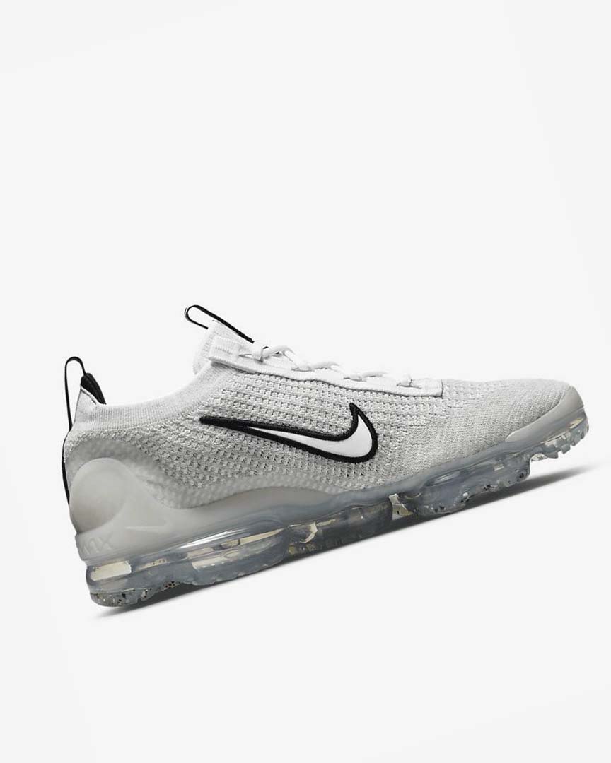 White / Black / Metal Silver / White Men's Nike Air VaporMax 2021 FK Sneakers | UK4939