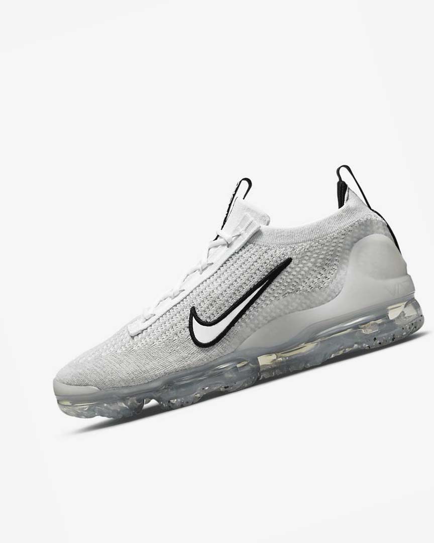 White / Black / Metal Silver / White Men\'s Nike Air VaporMax 2021 FK Sneakers | UK4939