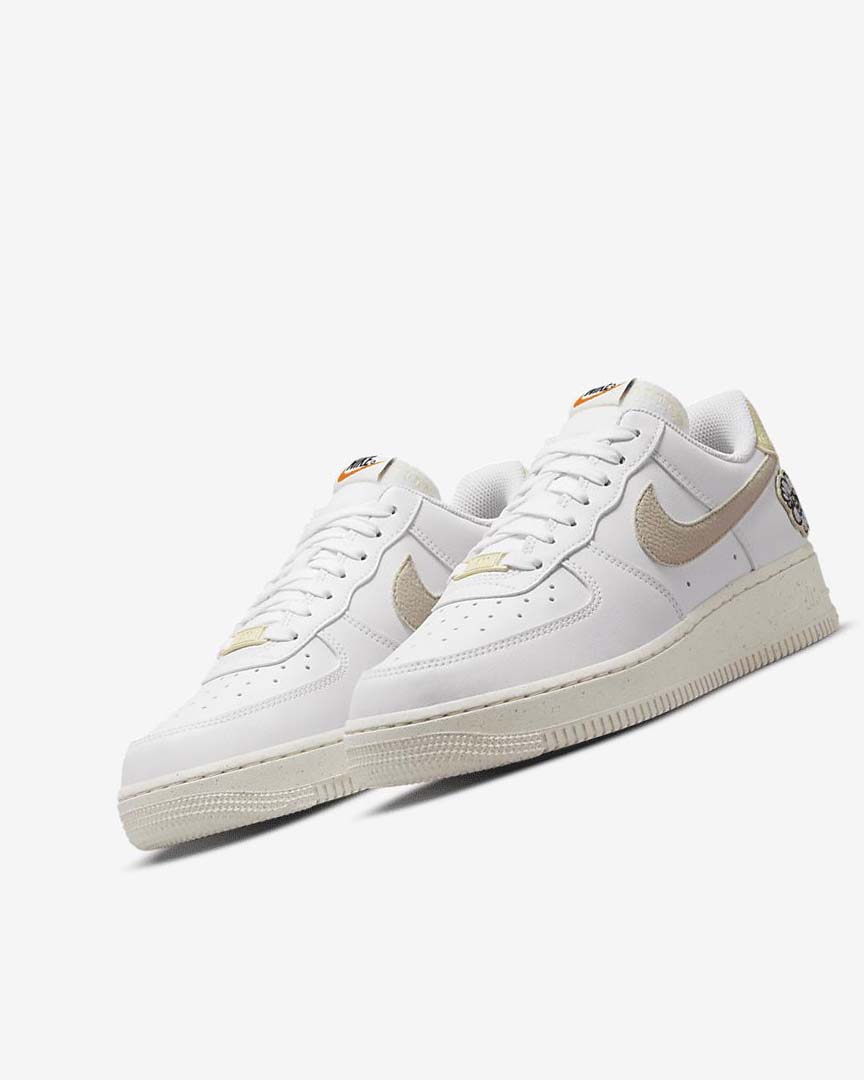 White / Blue / Pink Women's Nike Air Force 1 '07 SE Sneakers | UK5572