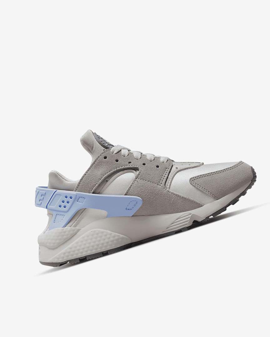 White / Grey Women's Nike Air Huarache Sneakers | UK5028