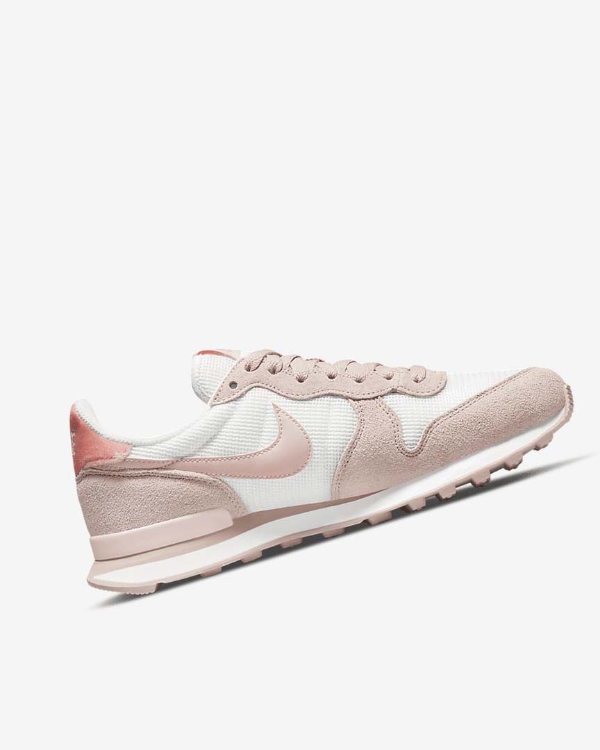 White / Khaki Grey / Light Women's Nike Internationalist Sneakers | UK3171