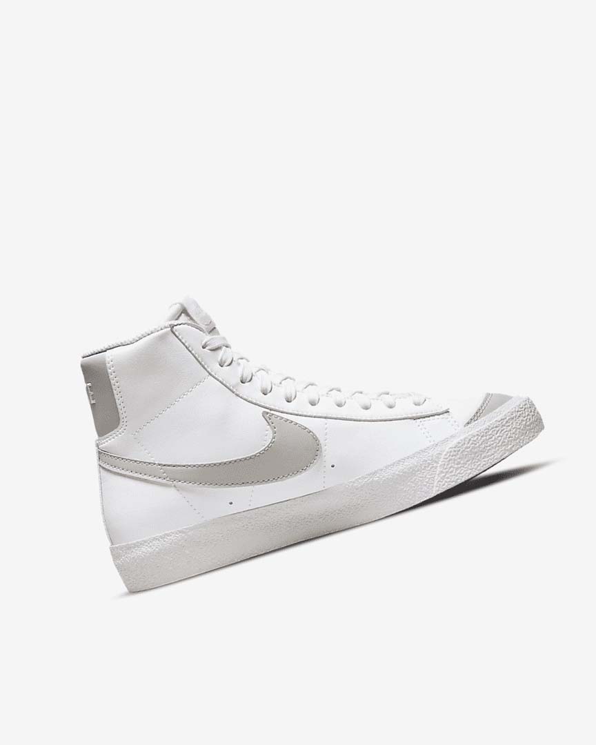 White / Light Beige Girls' Nike Blazer Mid '77 SE Sneakers | UK4825