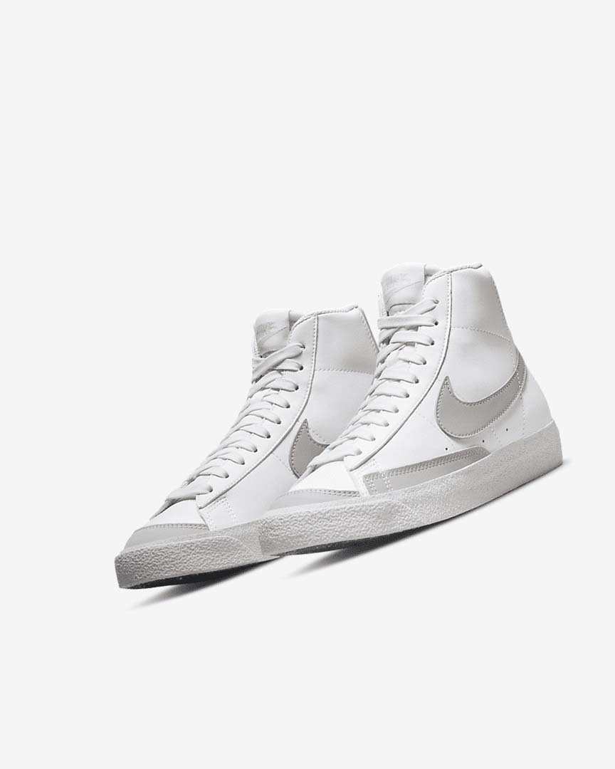 White / Light Beige Girls' Nike Blazer Mid '77 SE Sneakers | UK4825