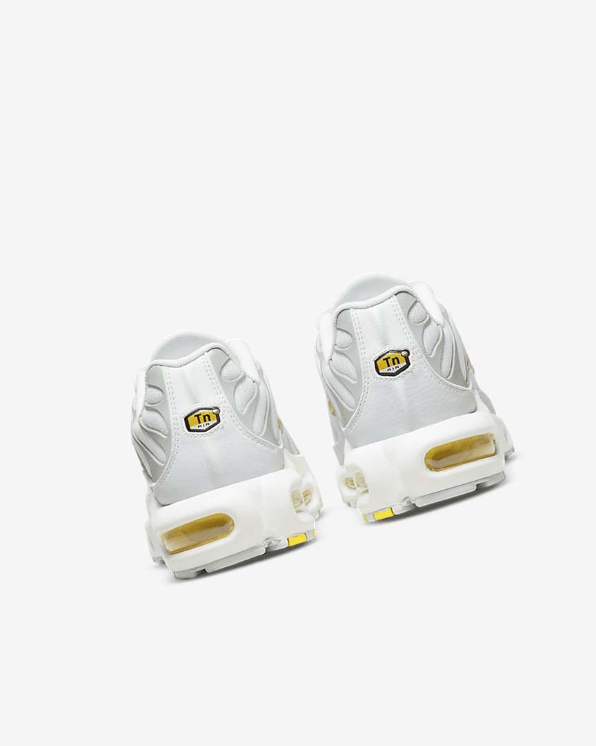 White / Light Beige Women's Nike Air Max Plus Sneakers | UK2577