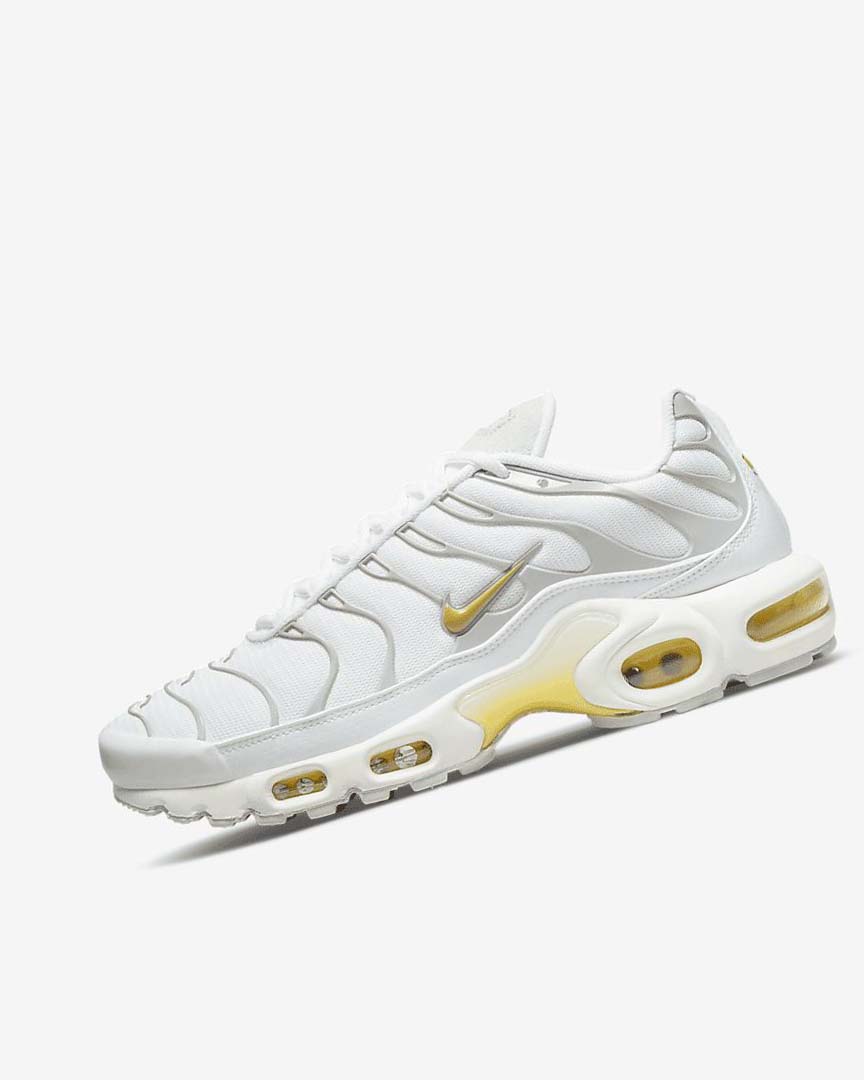 White / Light Beige Women\'s Nike Air Max Plus Sneakers | UK2577