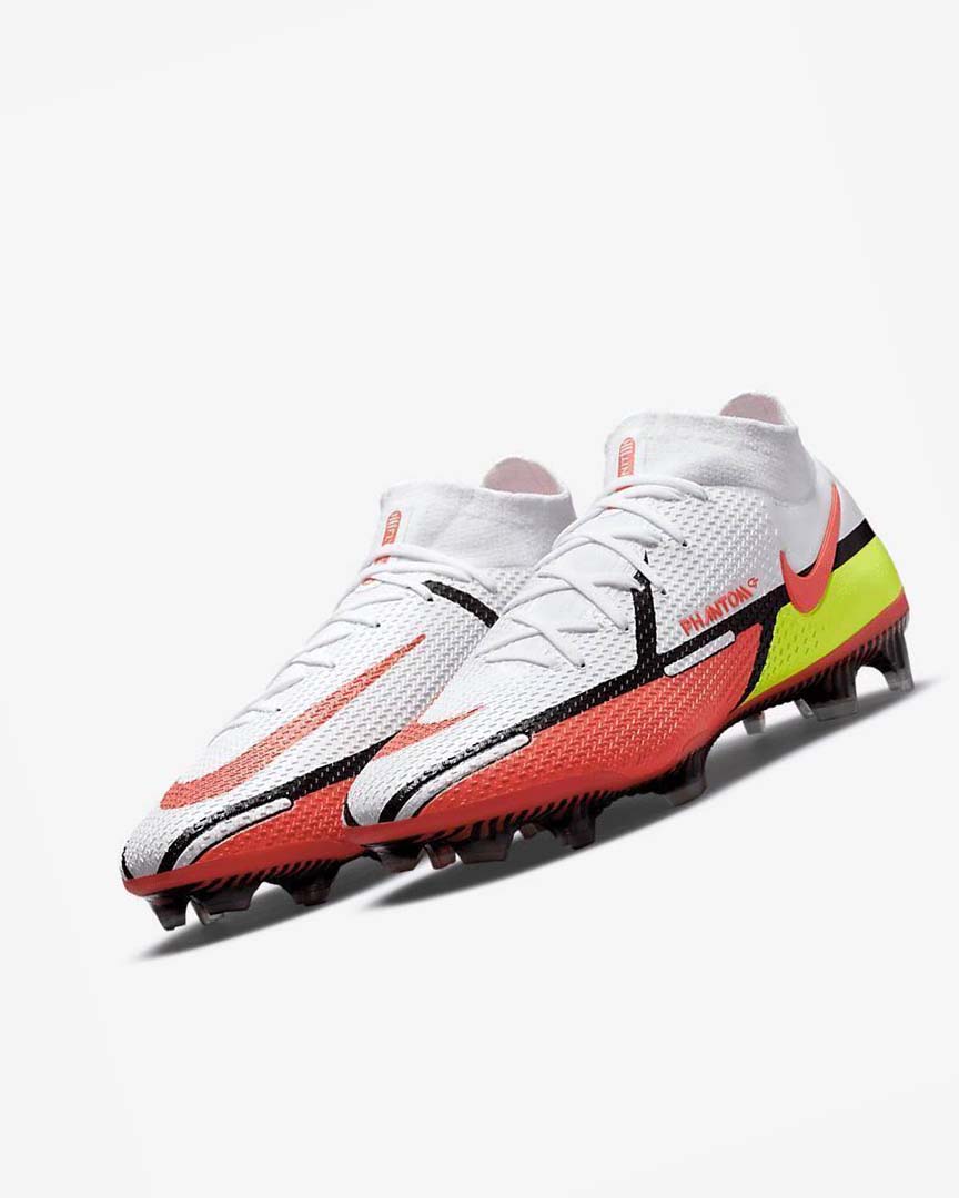 White / Light Red Men's Nike Phantom GT2 Dynamic Fit Elite FG Football Boots | UK2522