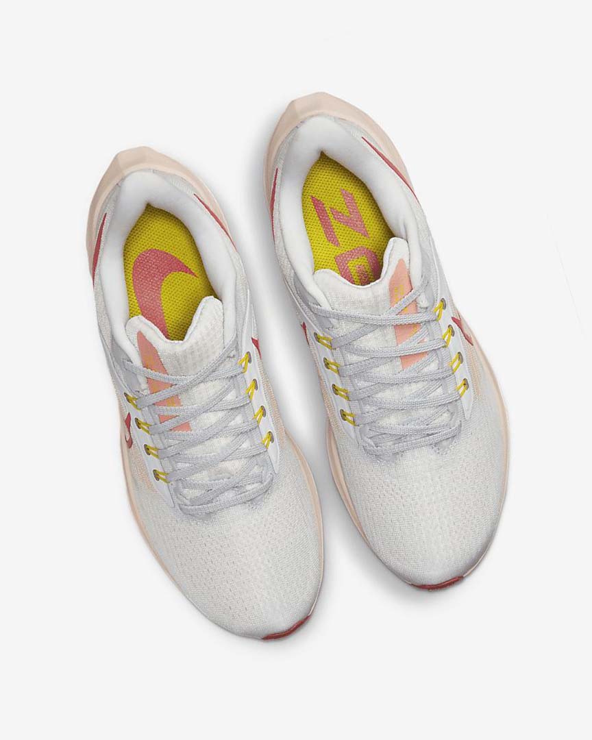 White / Light Women's Nike Air Zoom Pegasus 39 Running Shoes | UK5535