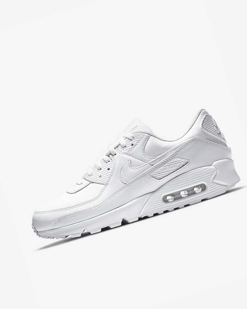 White Men\'s Nike Air Max 90 LTR Casual Shoes | UK5359