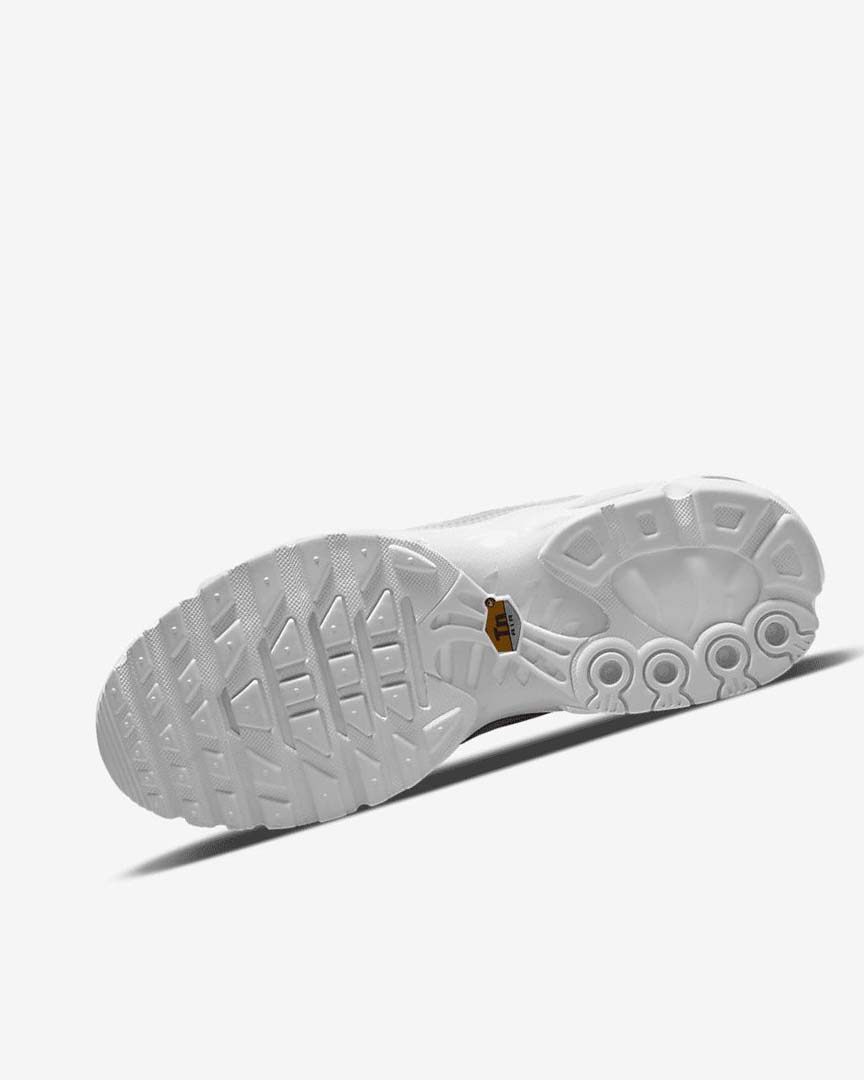 White / Platinum / White Women's Nike Air Max Plus Sneakers | UK2410