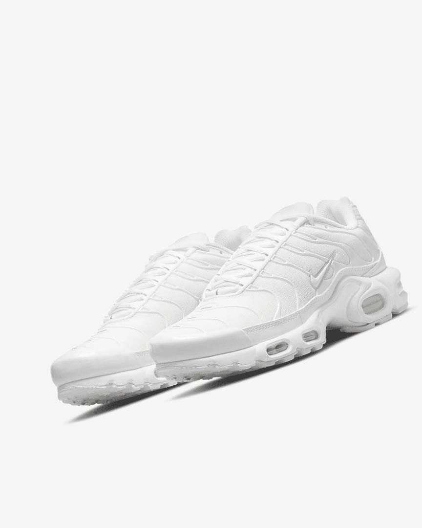 White / Platinum / White Women's Nike Air Max Plus Sneakers | UK2410