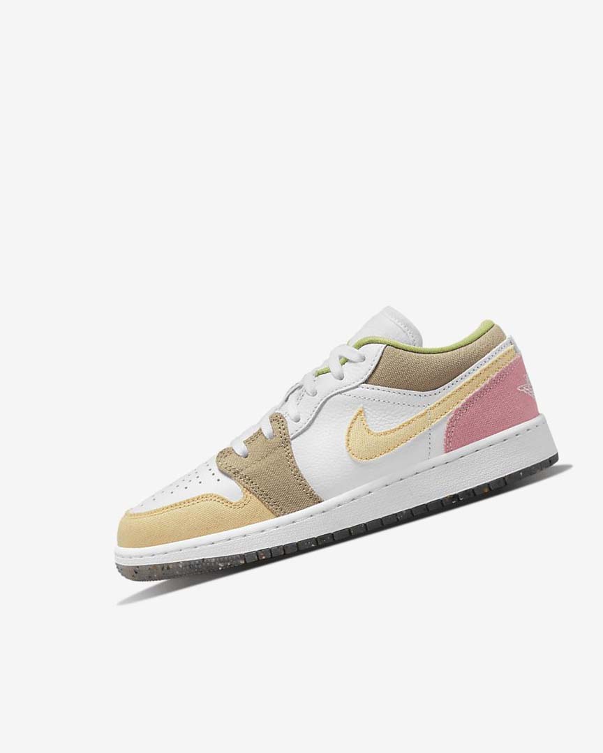 White / White / Green Girls\' Nike Air Jordan 1 Low SE Sneakers | UK4650