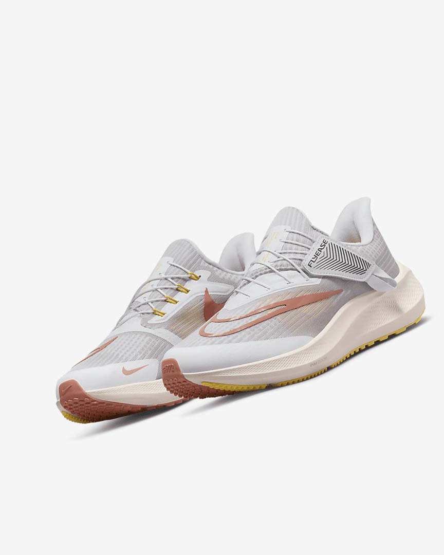 White Women's Nike Air Zoom Pegasus 39 FlyEase Running Shoes | UK2443